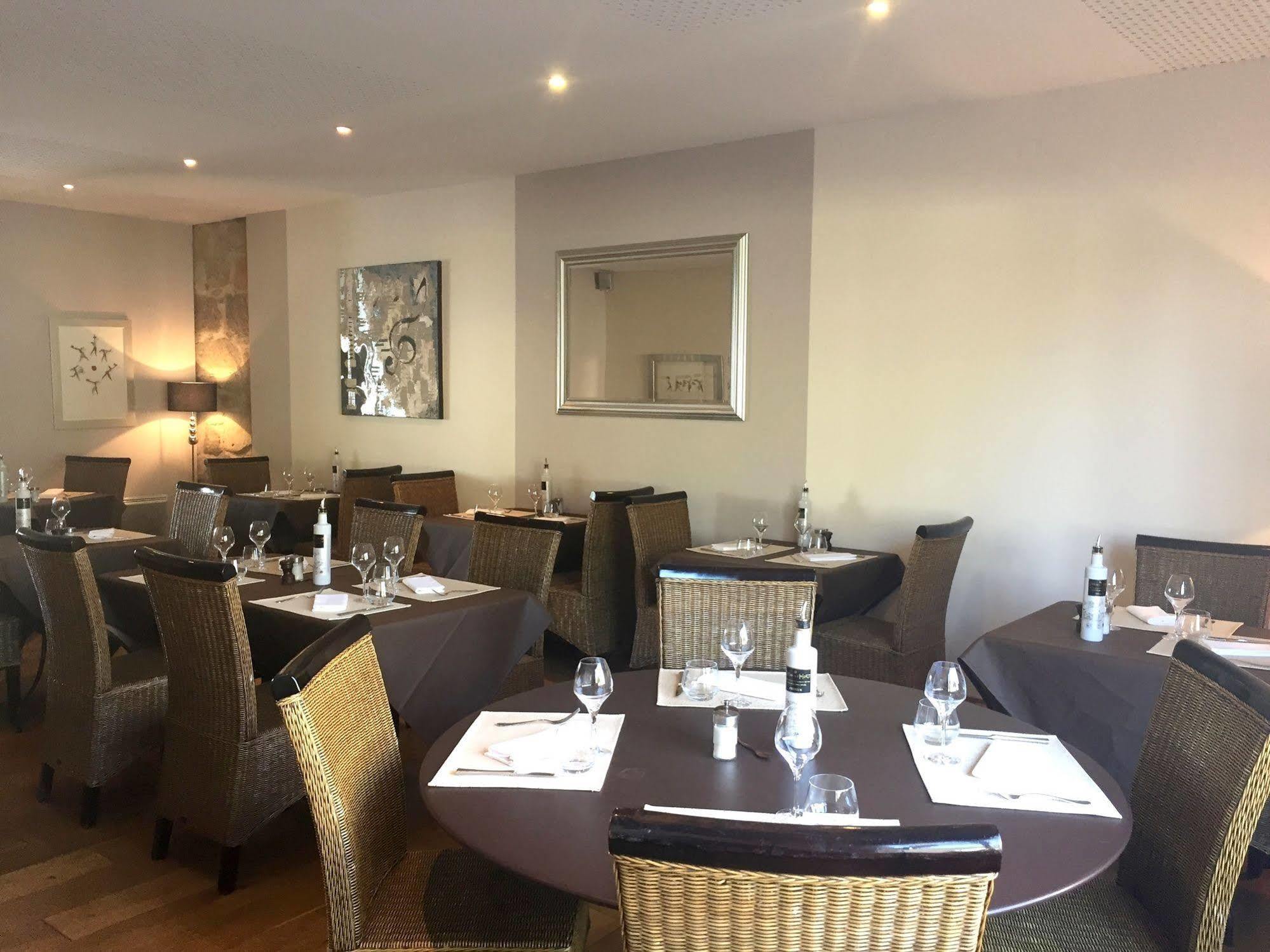 فندق Logis Auberge Cote Jardin Lézignan-Corbières المظهر الخارجي الصورة