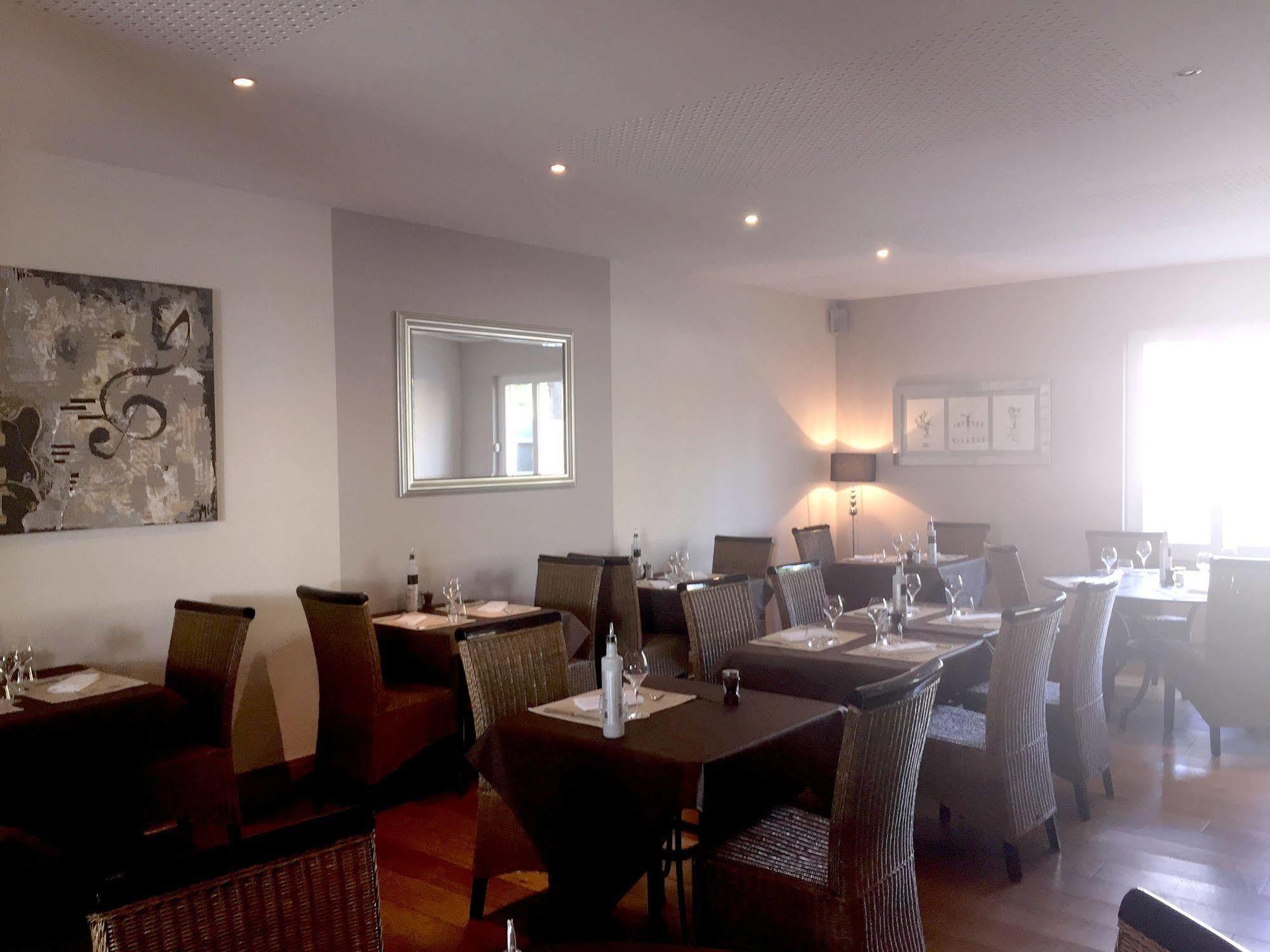 فندق Logis Auberge Cote Jardin Lézignan-Corbières المظهر الخارجي الصورة