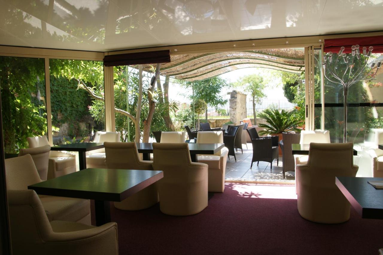 فندق Logis Auberge Cote Jardin Lézignan-Corbières المظهر الخارجي الصورة